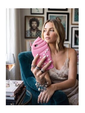 new ☏ Valfre ☏ Shellular 3D Protective Case ☏ iPhone 6 7 8 ☏ Pink White ☏ Shelly